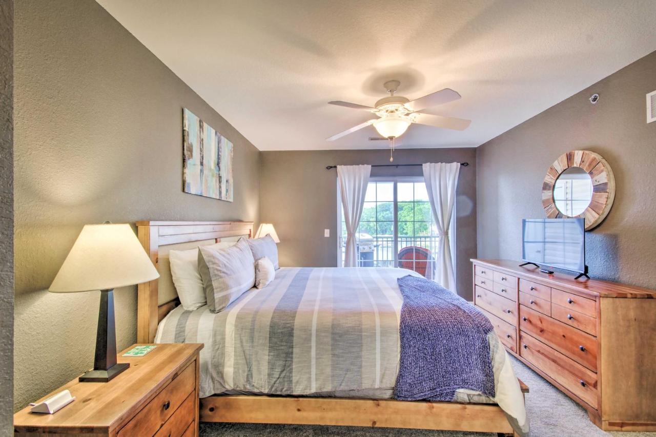 Sleek Lake Ozark Gem With Views And Pool Access! Exterior photo
